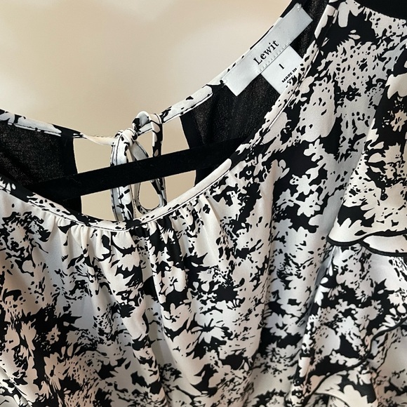 Lewit || silk shirt - Picture 8 of 9